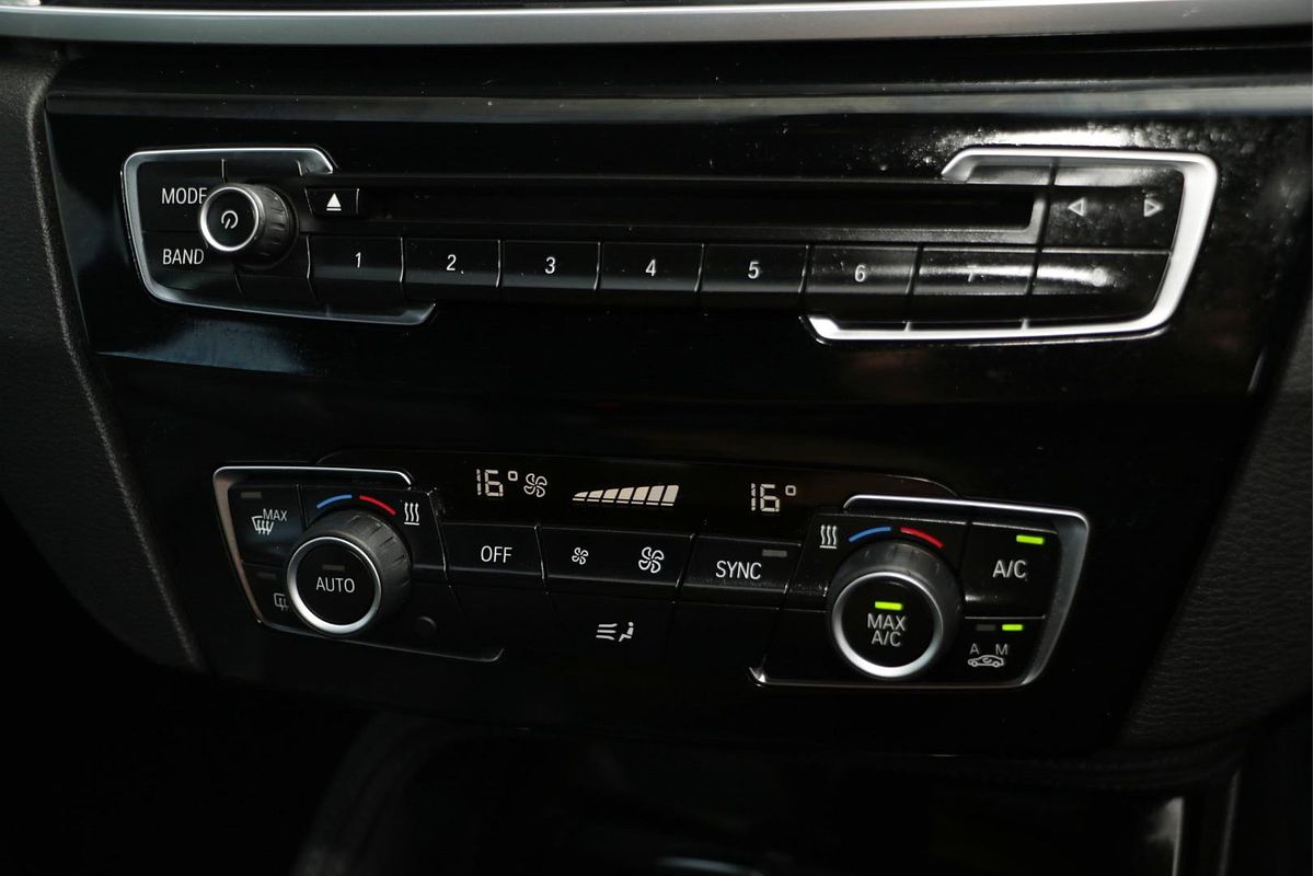 2016 BMW X1 sDrive18d F48
