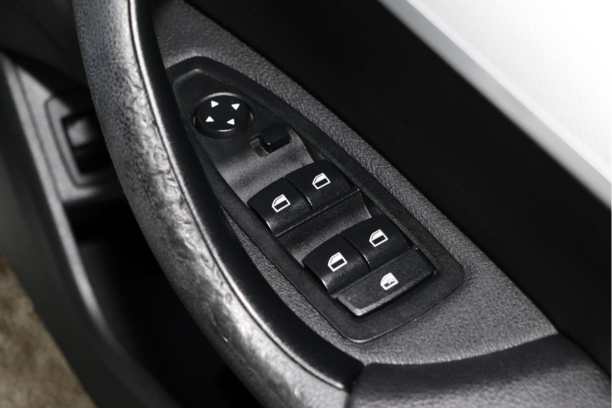 2016 BMW X1 sDrive18d F48