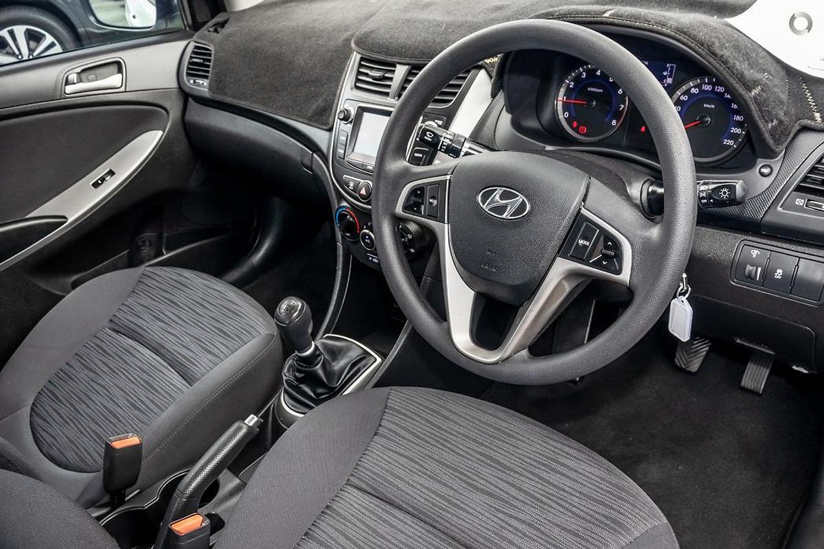 2017 Hyundai Accent Active RB4