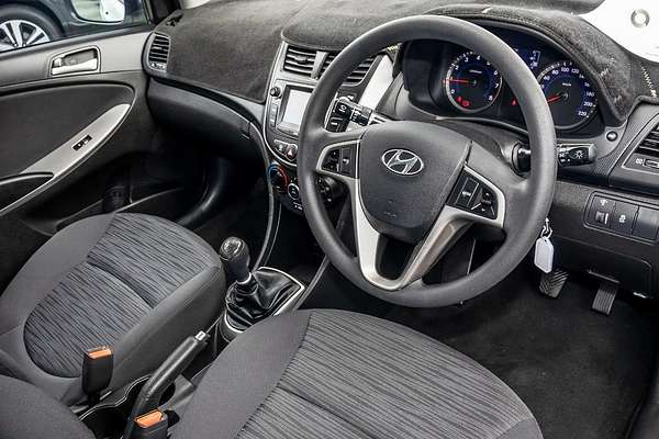 2017 Hyundai Accent Active RB4