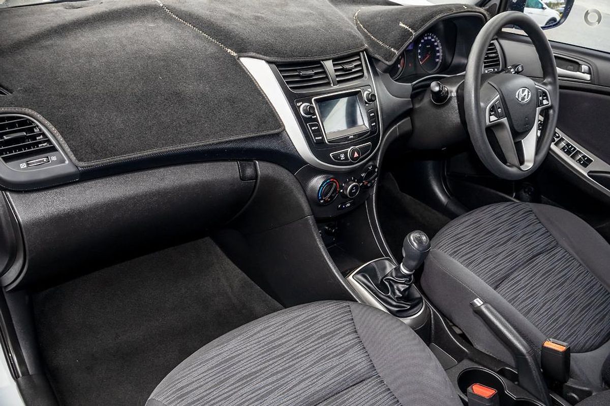 2017 Hyundai Accent Active RB4