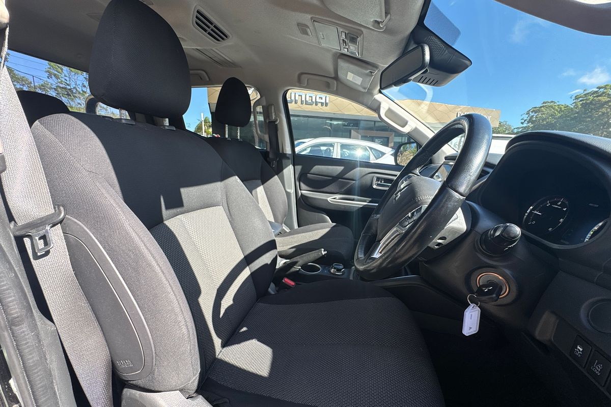 2019 Mitsubishi Triton GLS MR 4X4