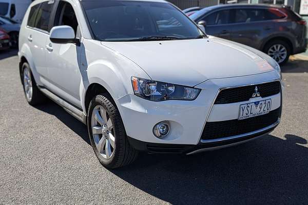 2011 Mitsubishi Outlander LS ZH