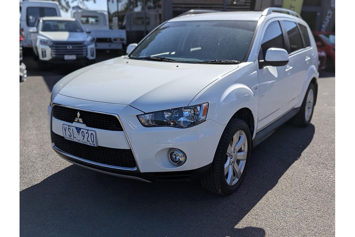 2011 Mitsubishi Outlander LS ZH