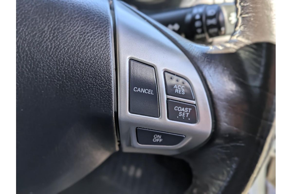 2011 Mitsubishi Outlander LS ZH