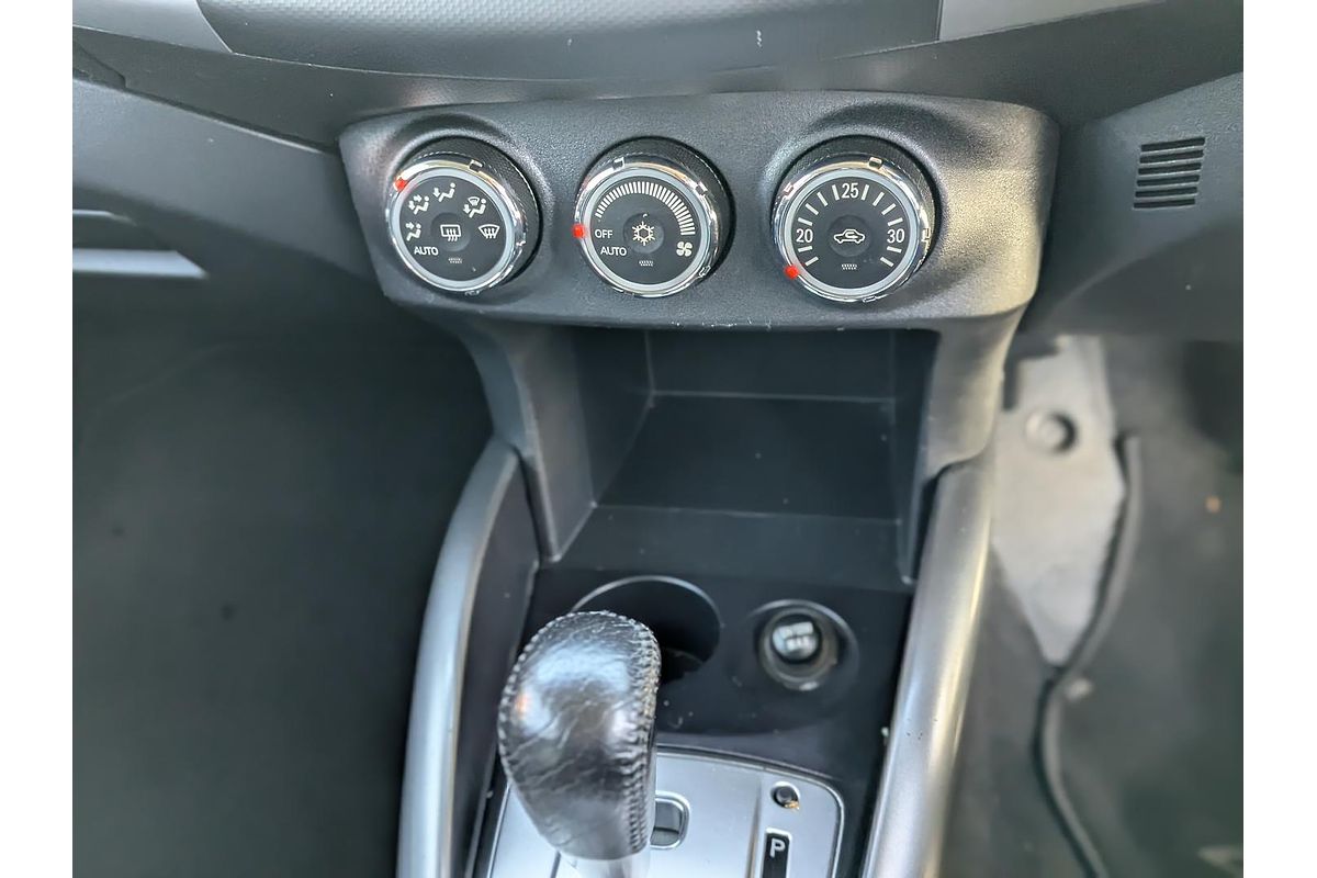 2011 Mitsubishi Outlander LS ZH