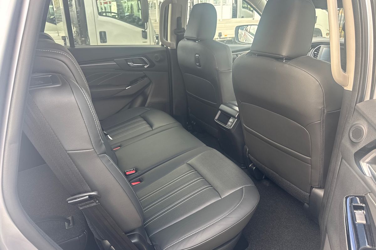 2024 Isuzu MU-X LS-T