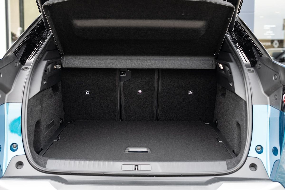 2024 Peugeot 3008 GT Premium Hybrid P64