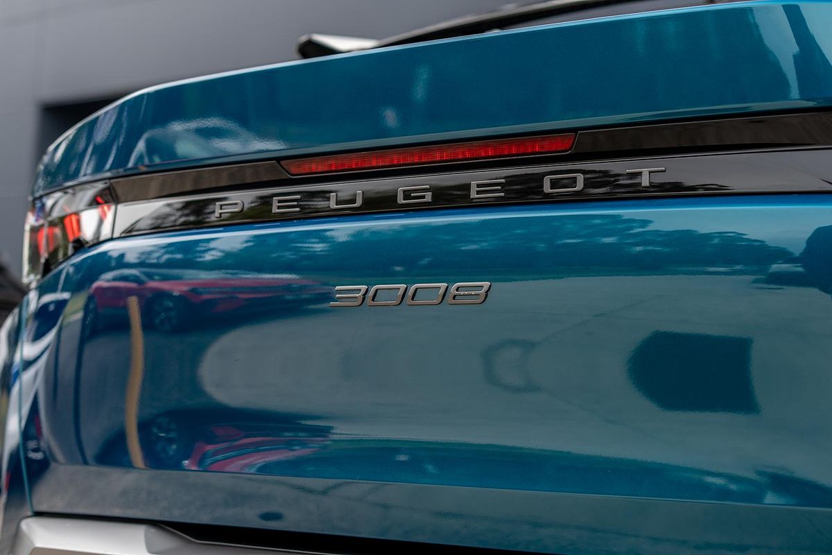 2024 Peugeot 3008 GT Premium Hybrid P64