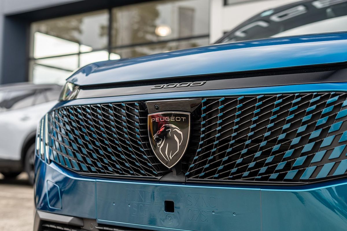 2024 Peugeot 3008 GT Premium Hybrid P64