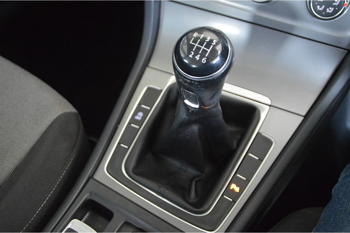 2016 Volkswagen Golf 92TSI Trendline 7