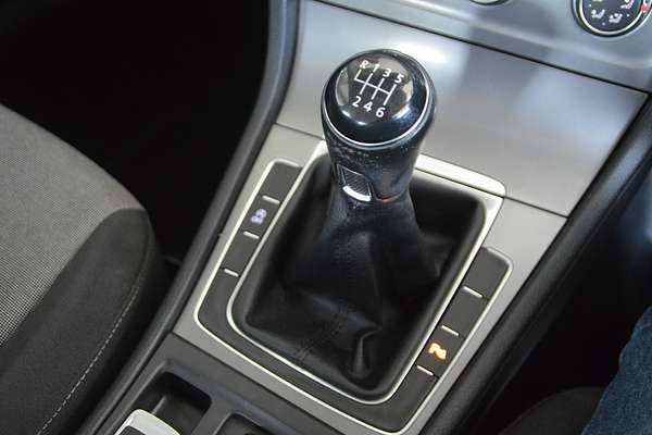 2016 Volkswagen Golf 92TSI Trendline 7