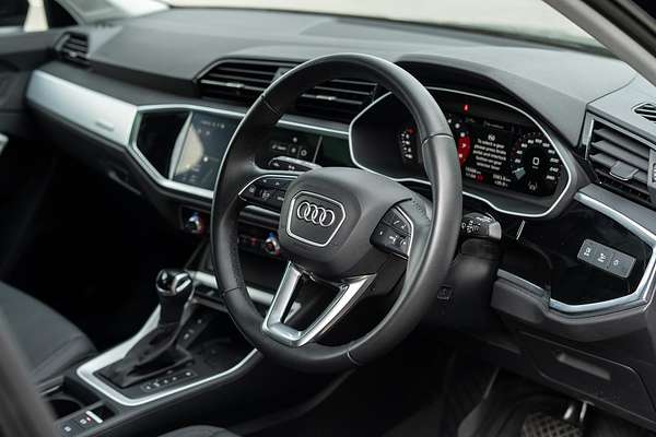 2024 Audi Q3 35 TFSI Dynamic Black F3