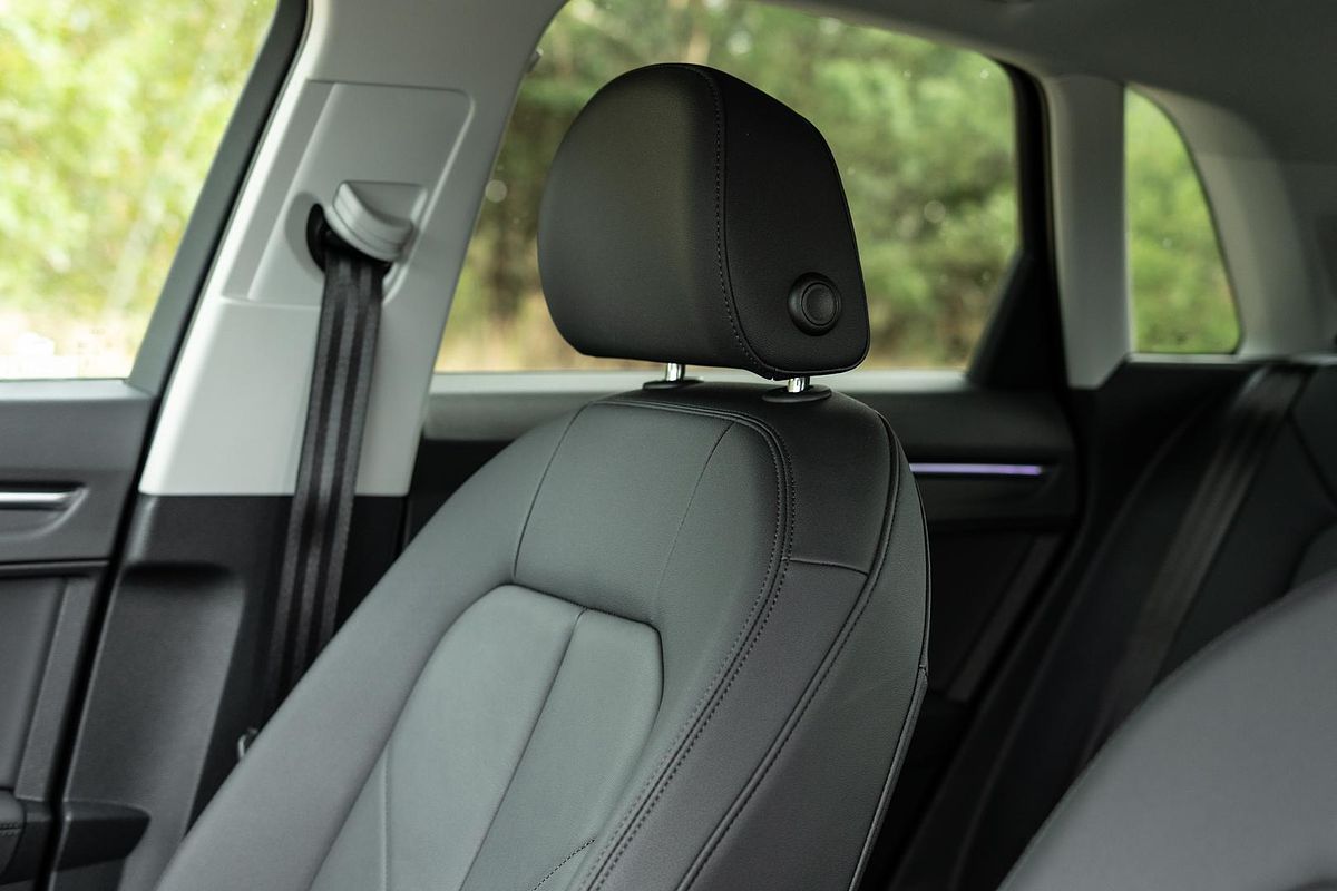 2024 Audi Q3 35 TFSI Dynamic Black F3