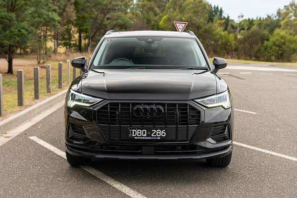 2024 Audi Q3 35 TFSI Dynamic Black F3