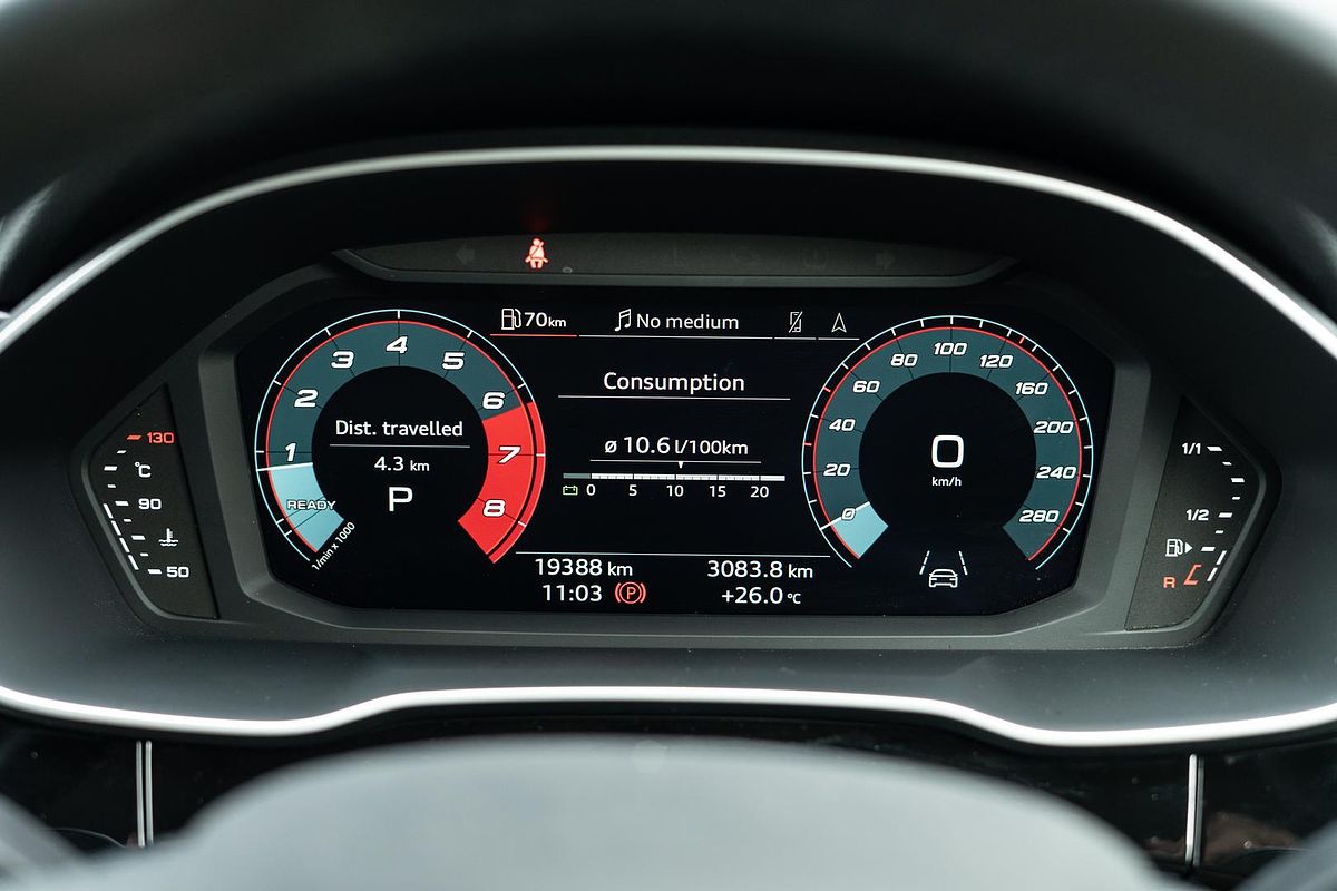 2024 Audi Q3 35 TFSI Dynamic Black F3