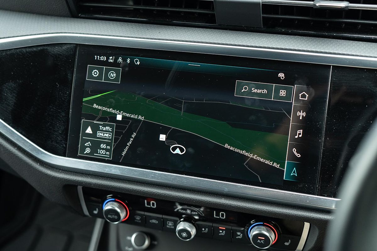 2024 Audi Q3 35 TFSI Dynamic Black F3
