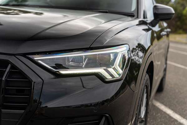 2024 Audi Q3 35 TFSI Dynamic Black F3