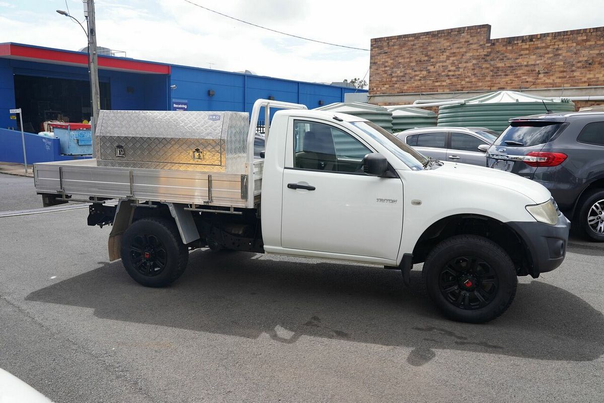 2014 Mitsubishi Triton GL MN MY14 Update Rear Wheel Drive