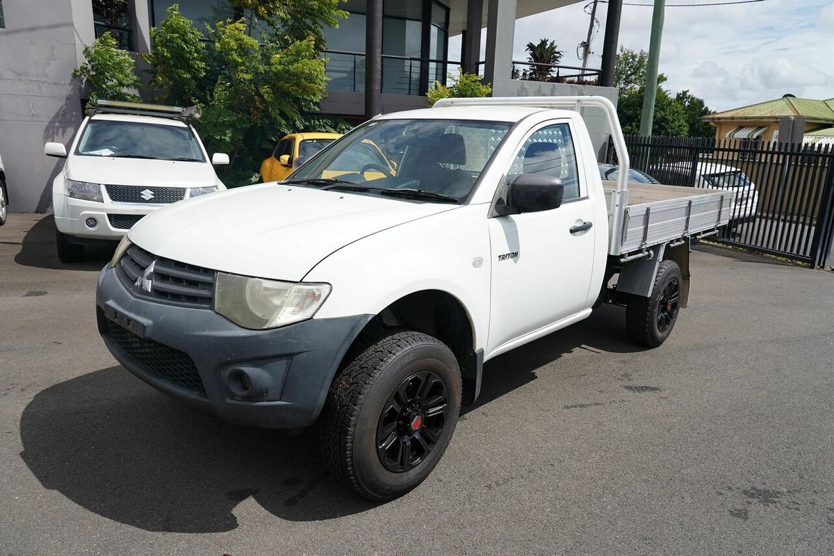 2014 Mitsubishi Triton GL MN MY14 Update Rear Wheel Drive