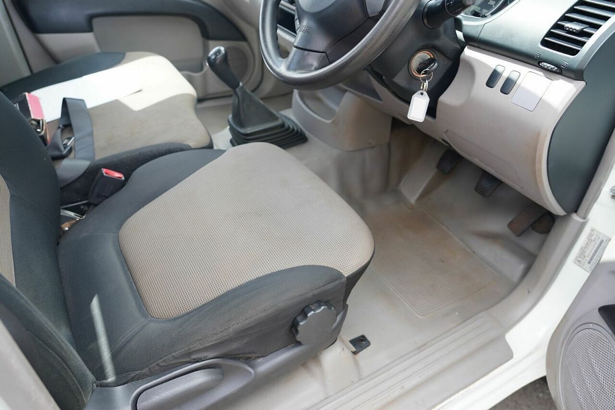 2014 Mitsubishi Triton GL MN MY14 Update Rear Wheel Drive