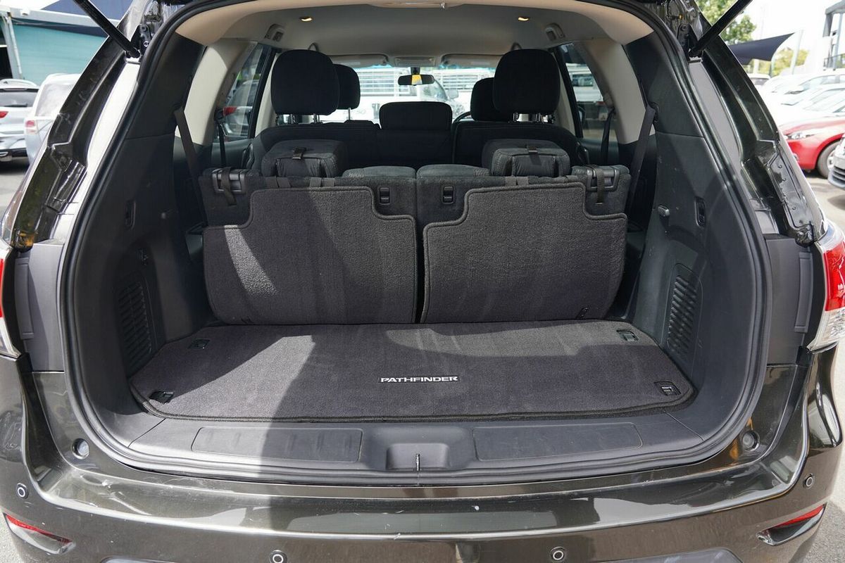 2015 Nissan Pathfinder ST N-Trek (4x4) R52 MY15