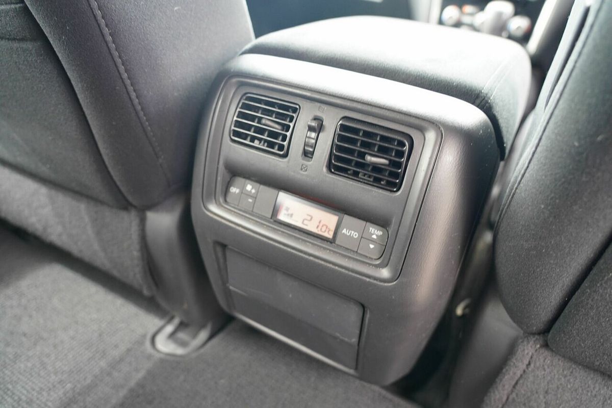 2015 Nissan Pathfinder ST N-Trek (4x4) R52 MY15