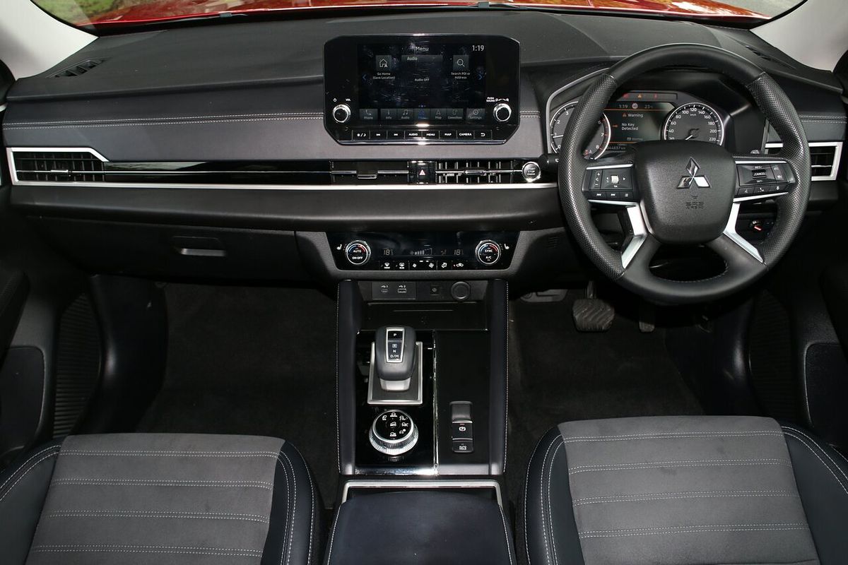 2023 Mitsubishi Outlander Aspire ZM