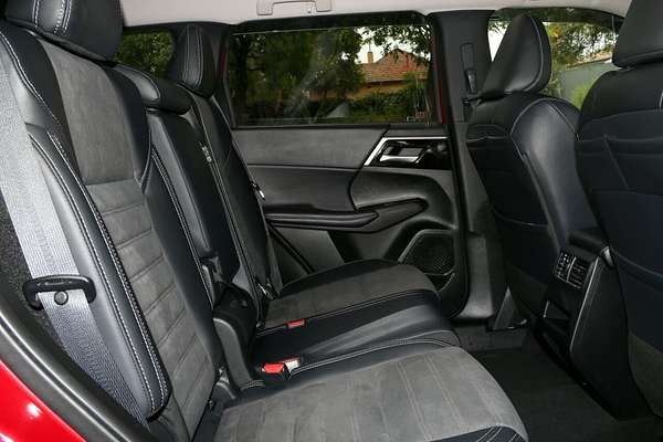2023 Mitsubishi Outlander Aspire ZM