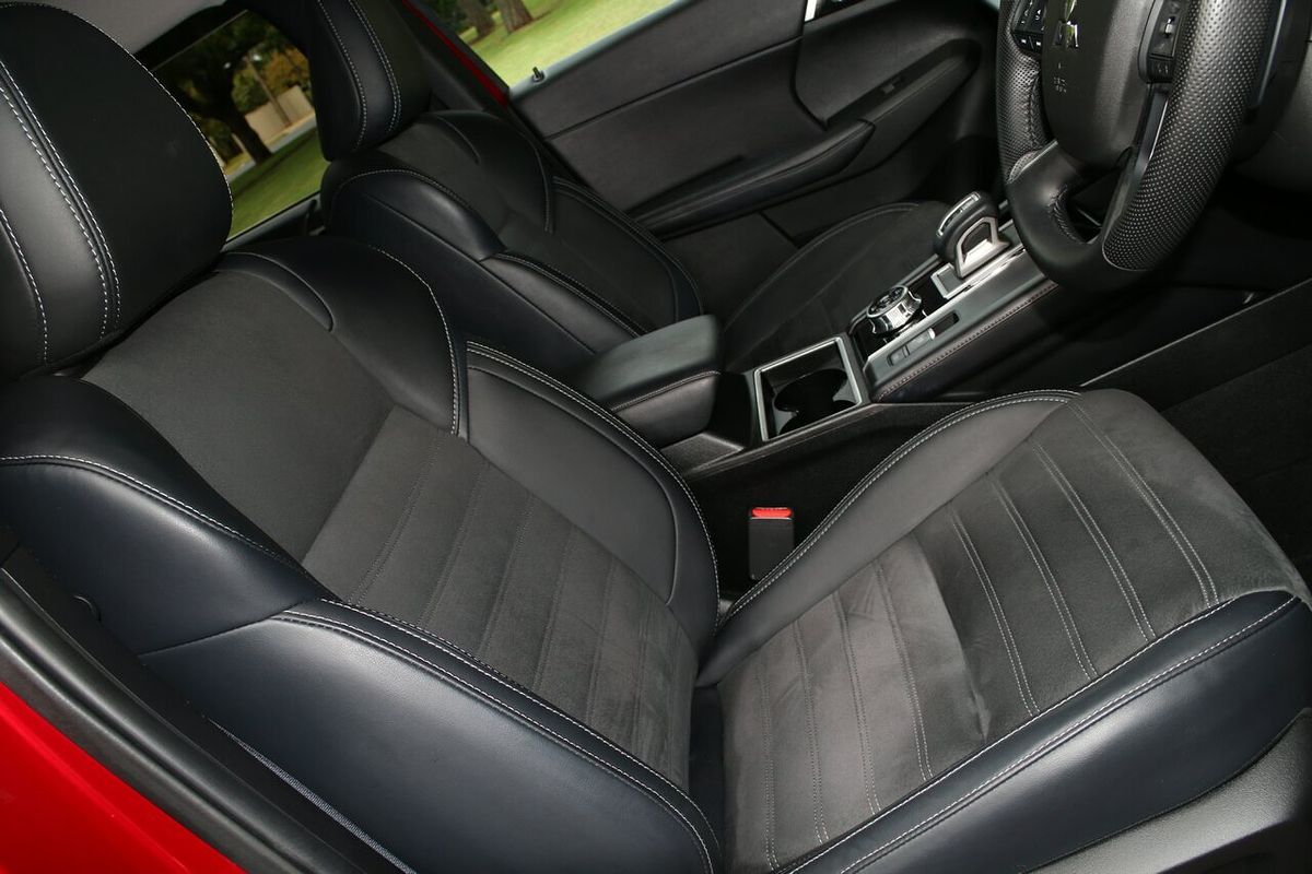 2023 Mitsubishi Outlander Aspire ZM