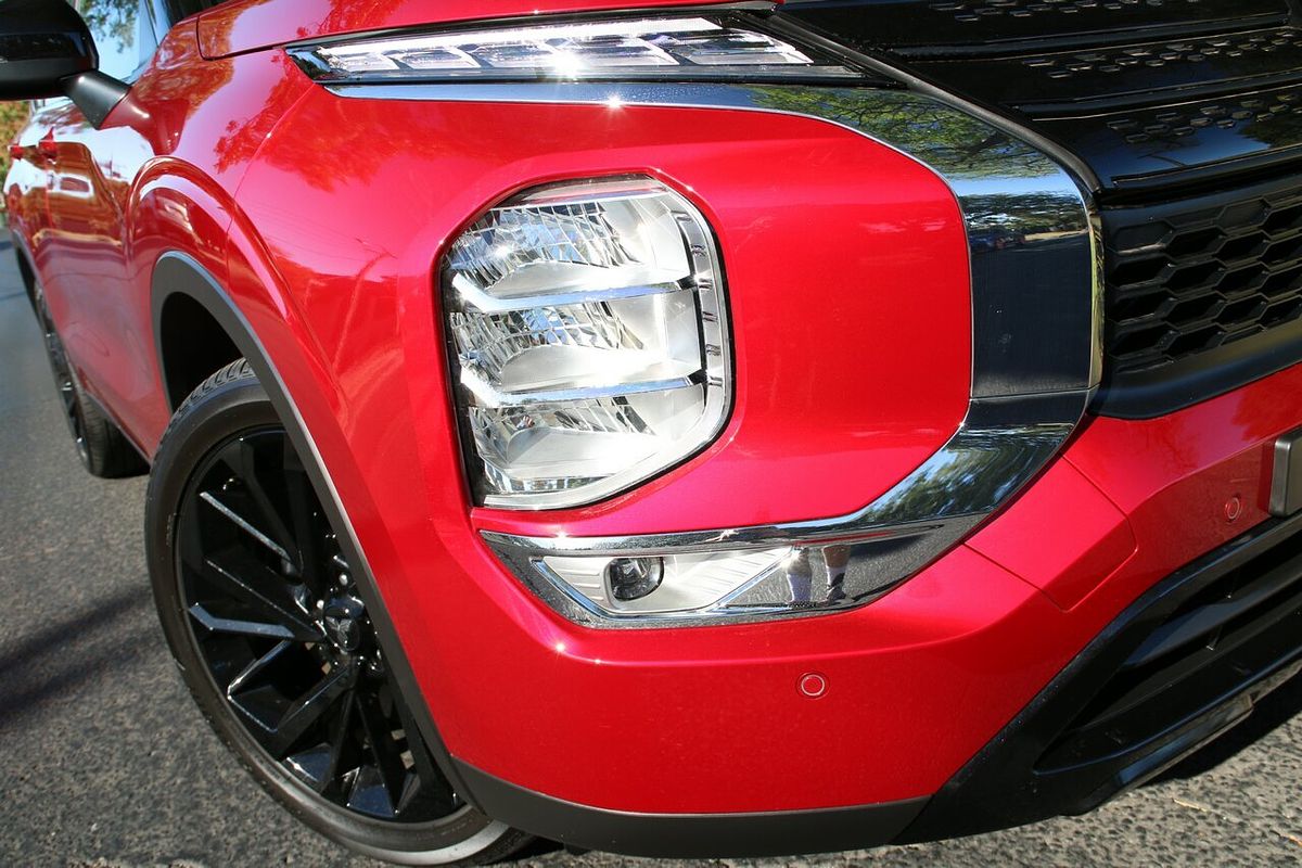 2024 Mitsubishi Outlander Black Edition ZM
