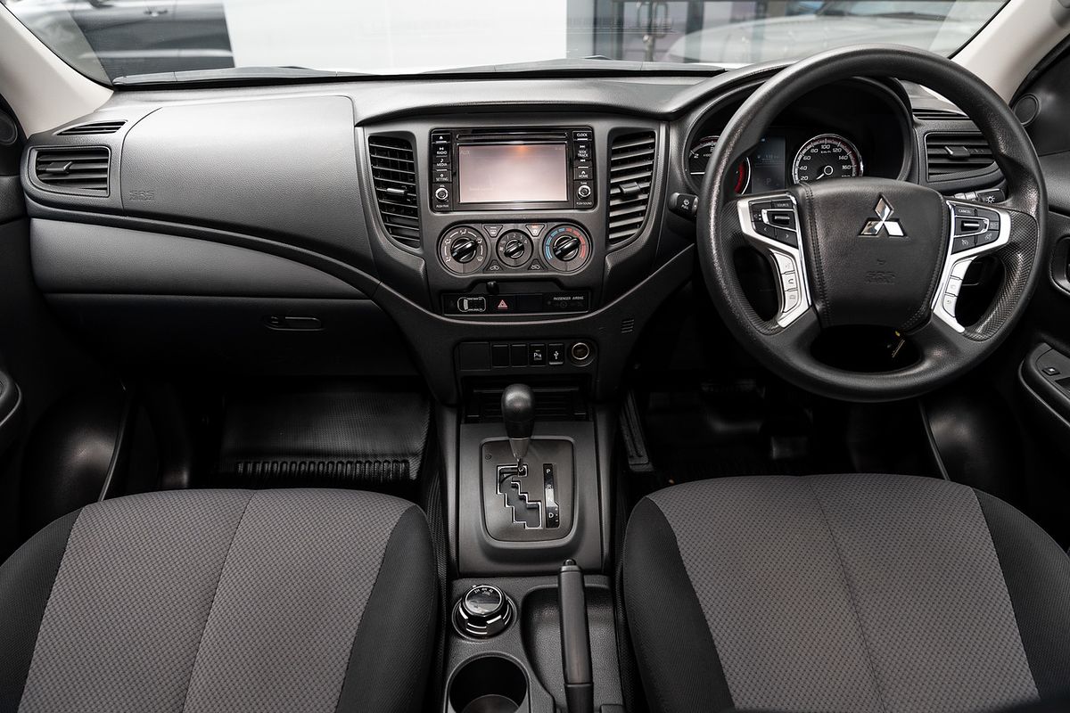 2021 Mitsubishi Triton GLX MR 4X4