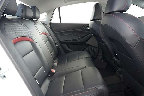 2024 MG MG5 Essence