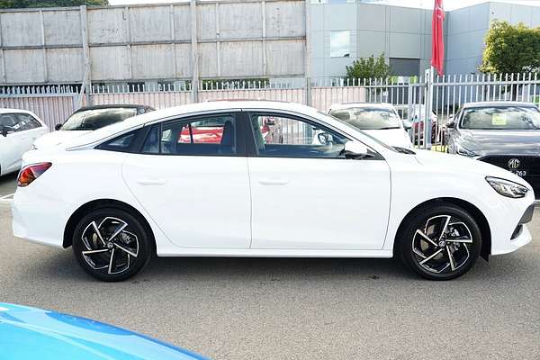 2024 MG MG5 Essence