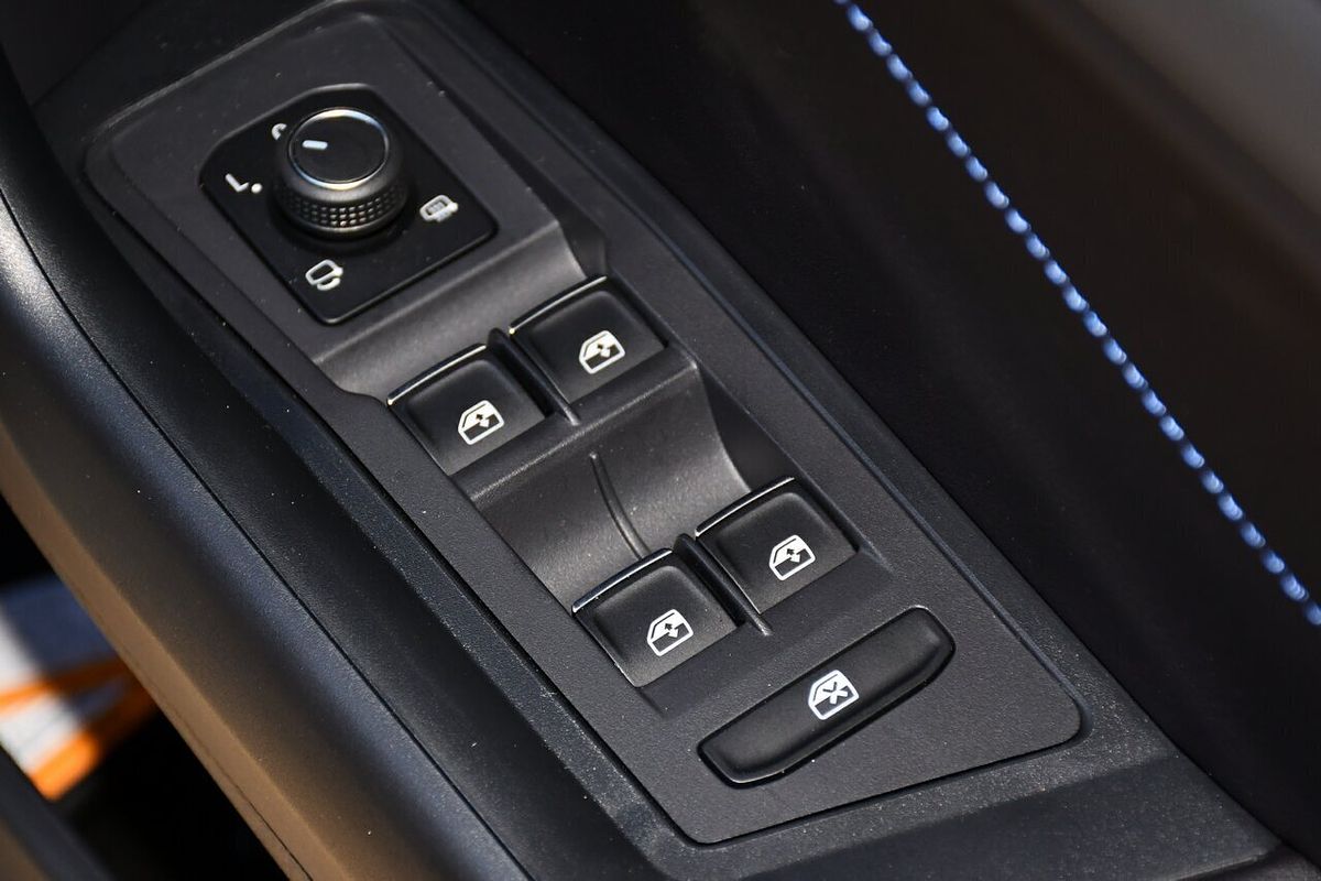 2024 Volkswagen T-Roc R D11