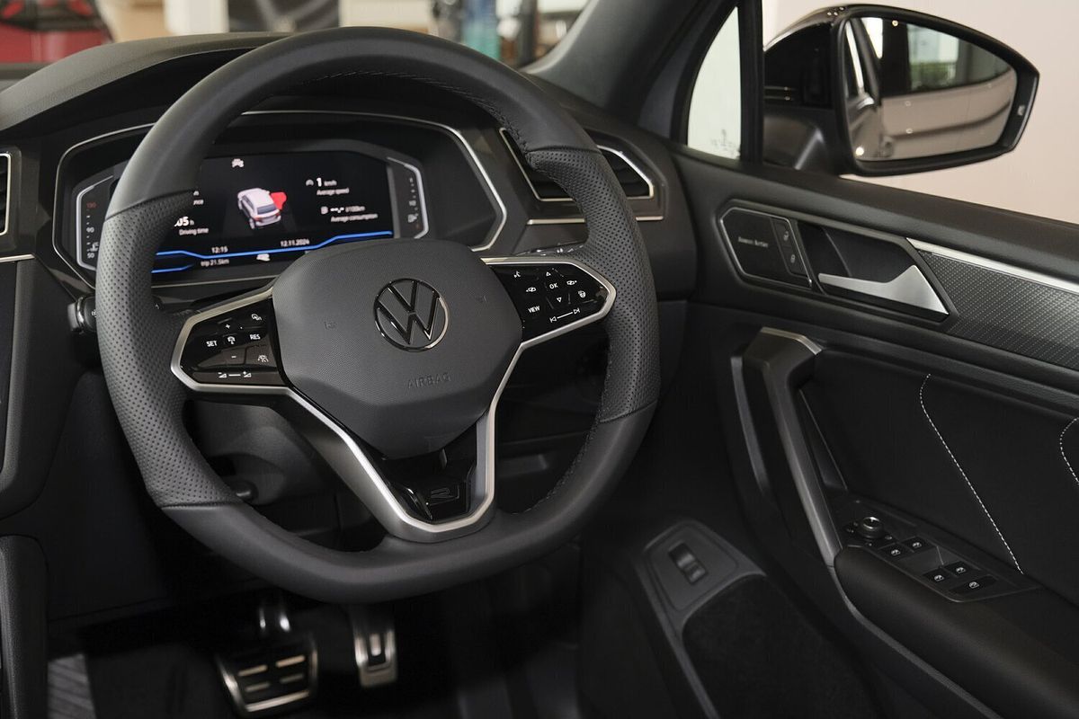 2024 Volkswagen Tiguan Wolfsburg Edition Allspace 5N