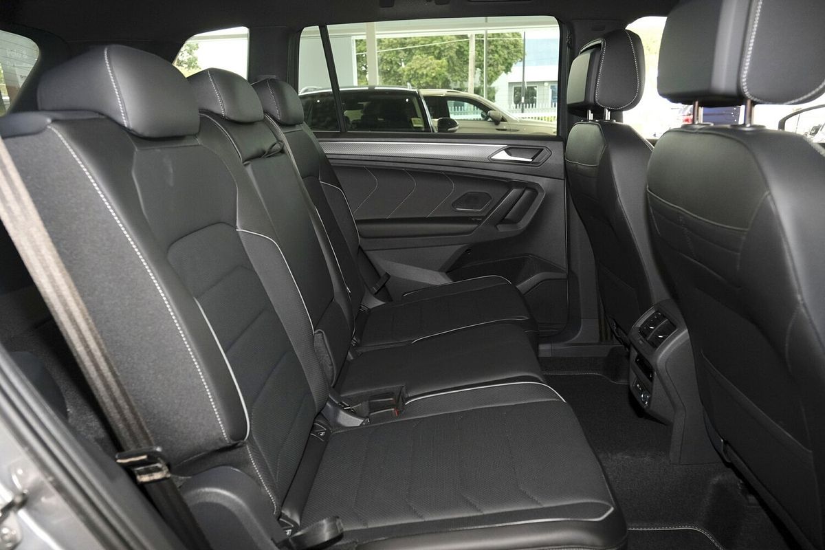 2024 Volkswagen Tiguan Wolfsburg Edition Allspace 5N