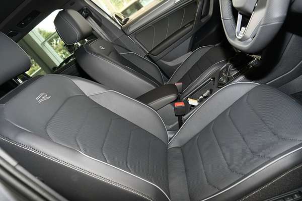 2024 Volkswagen Tiguan Wolfsburg Edition Allspace 5N