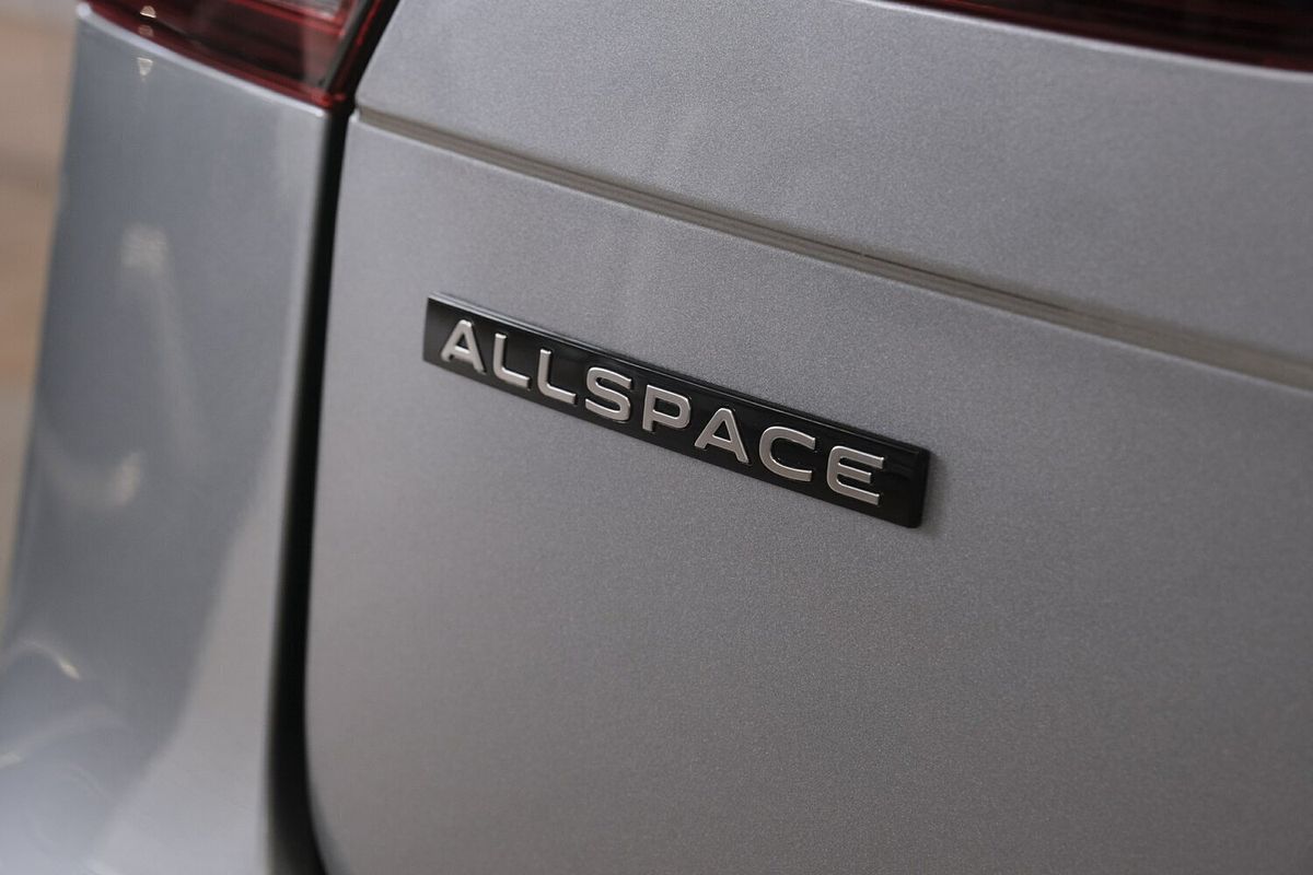 2024 Volkswagen Tiguan Wolfsburg Edition Allspace 5N