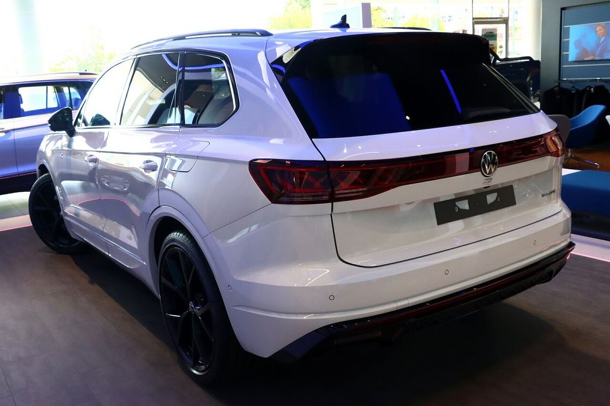 2025 Volkswagen Touareg R RC