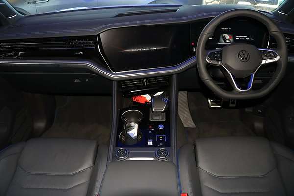 2025 Volkswagen Touareg R RC