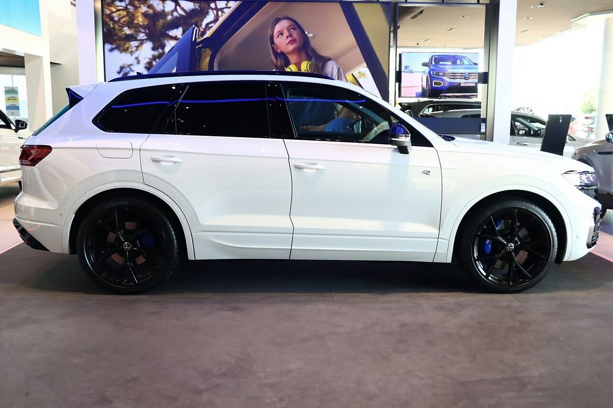 2025 Volkswagen Touareg R RC