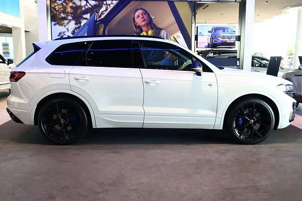 2025 Volkswagen Touareg R RC