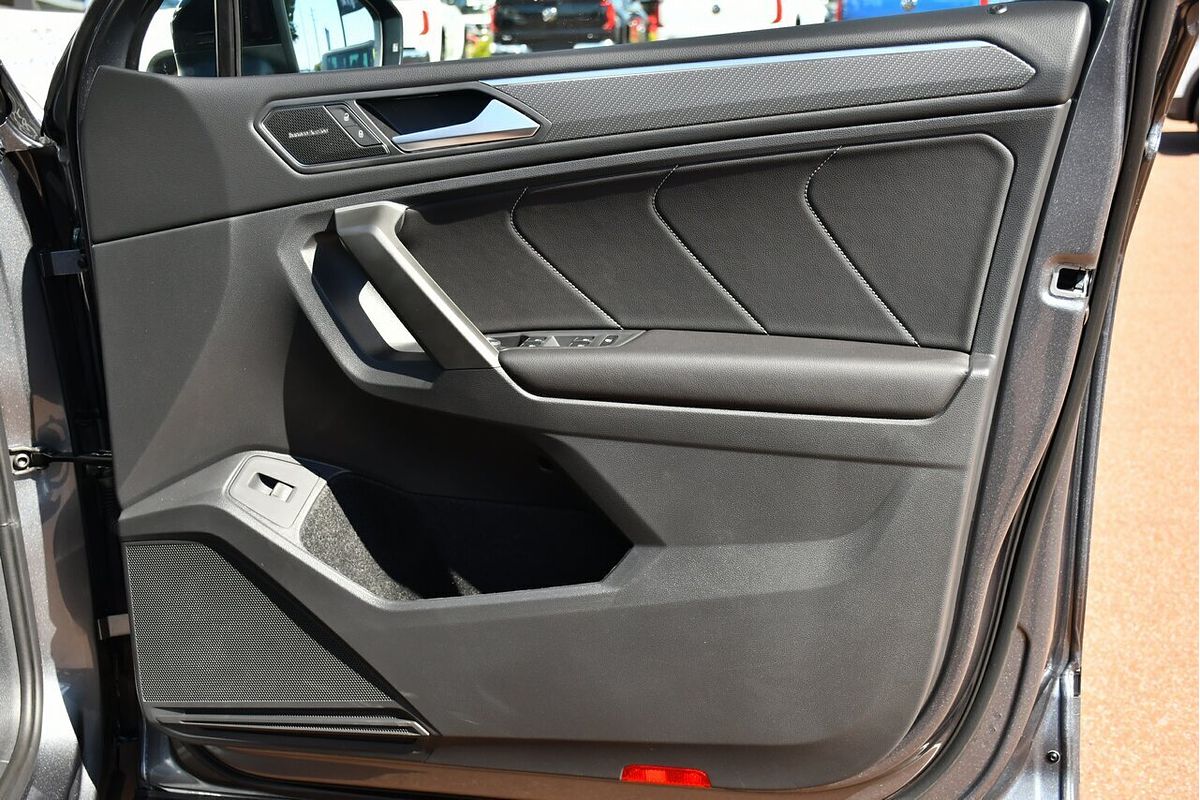 2024 Volkswagen Tiguan Wolfsburg Edition Allspace 5N
