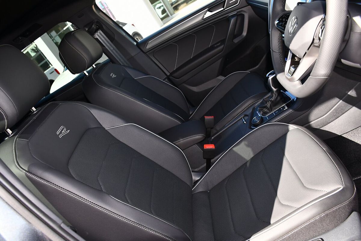 2024 Volkswagen Tiguan Wolfsburg Edition Allspace 5N