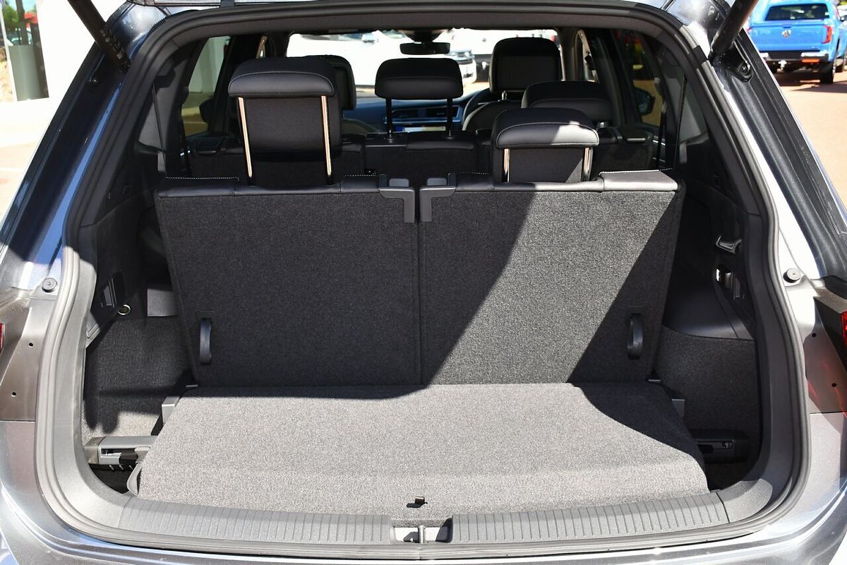 2024 Volkswagen Tiguan Wolfsburg Edition Allspace 5N