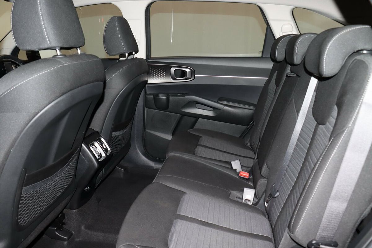 2023 Kia Sorento S MQ4