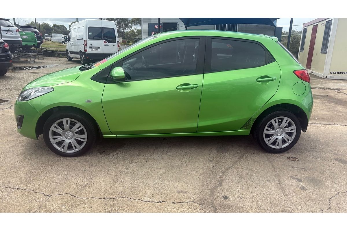 2011 Mazda 2 Neo DE MY10