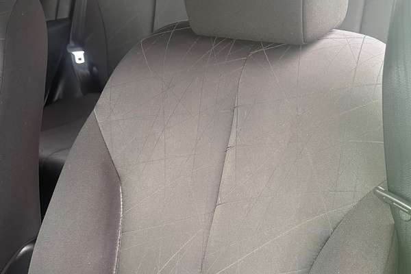 2011 Mazda 2 Neo DE MY10