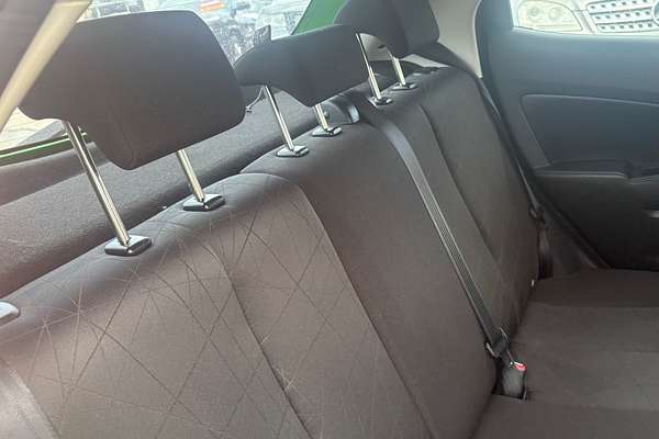 2011 Mazda 2 Neo DE MY10